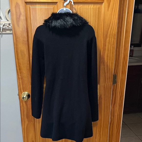 Stunning Belldini Black Long Sweater with Faux Fur Collar - Picture 6 of 8